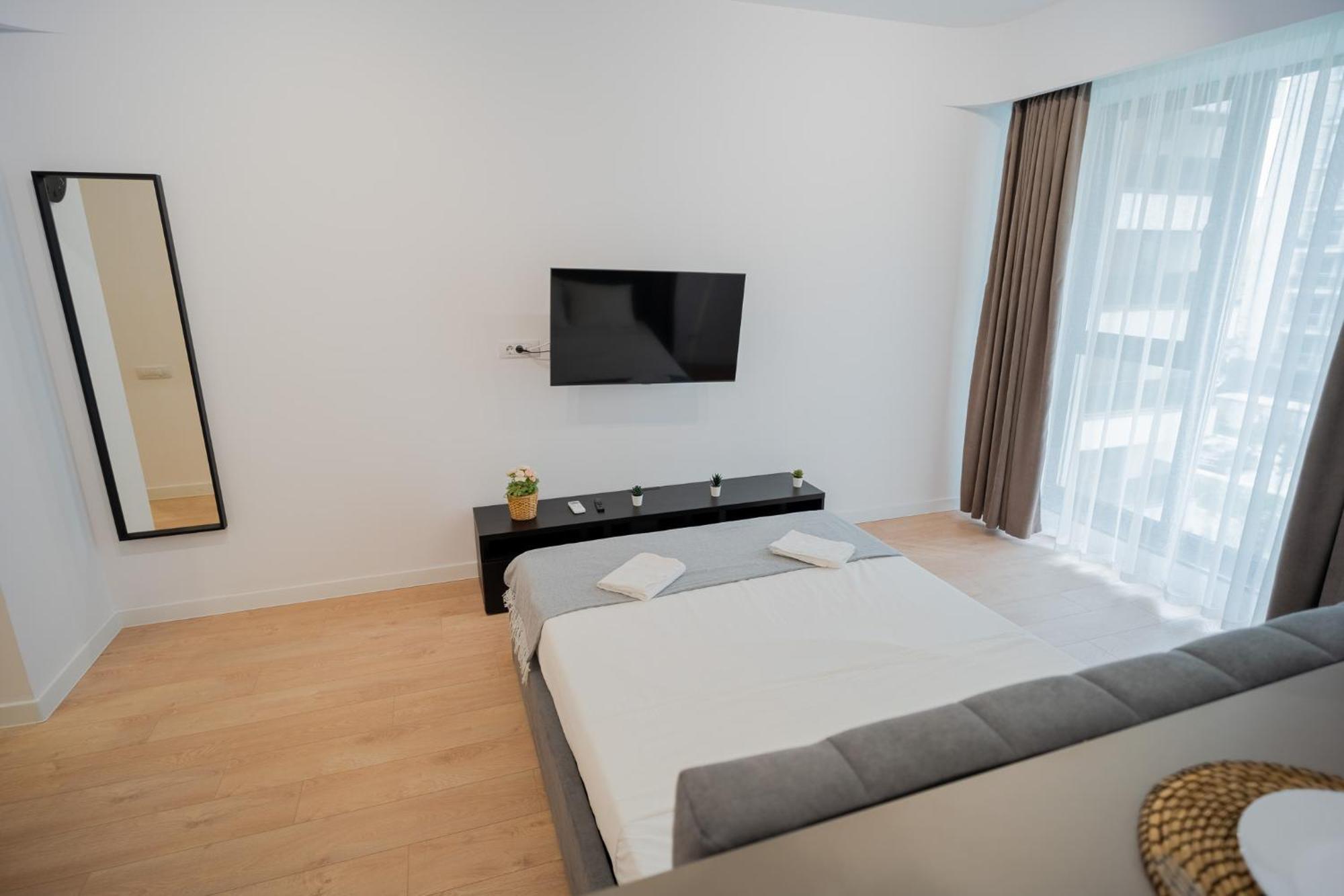 Amazing View Apartments - Iuliu Maniu & Politehnica Park Bukarest Exterior foto