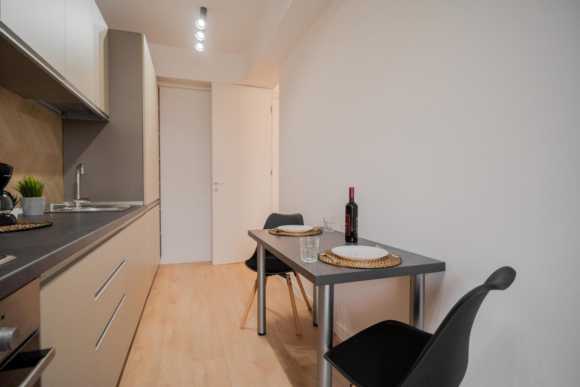 Amazing View Apartments - Iuliu Maniu & Politehnica Park Bukarest Exterior foto